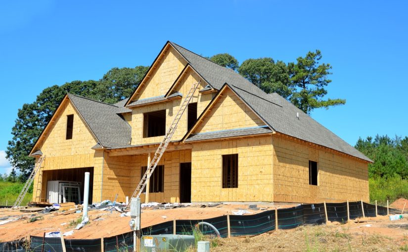 Ściśle z aktualnymi nakazami nowo budowane domy muszą być oszczędnościowe.